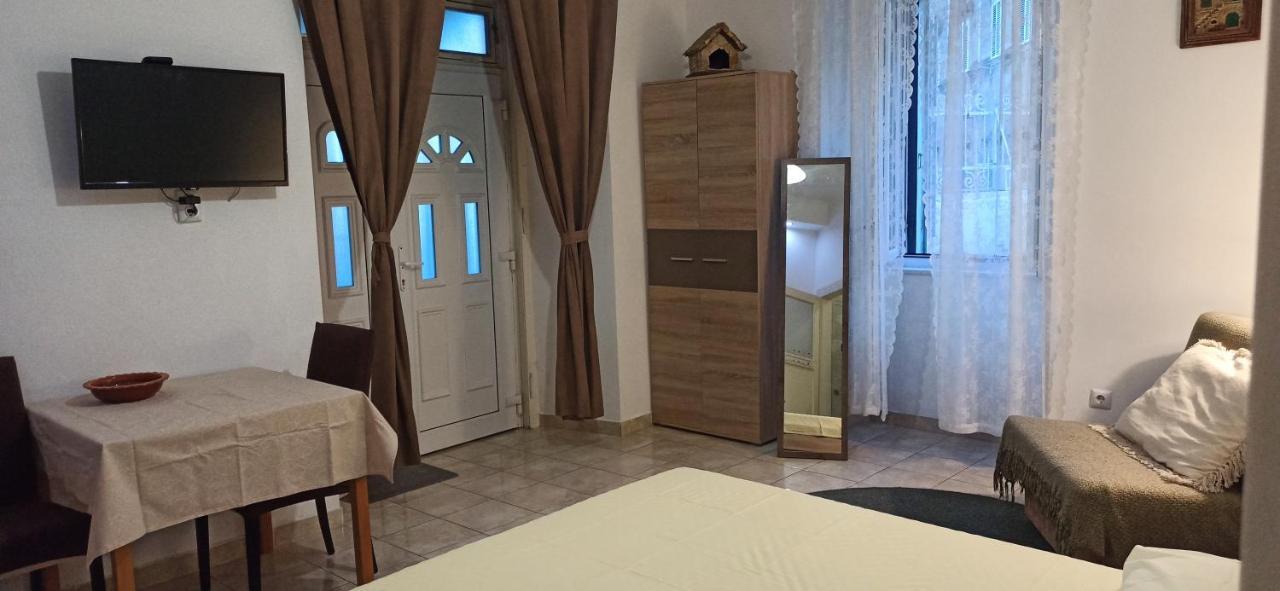 Studio Apartment Nika Free Parking Split Ngoại thất bức ảnh